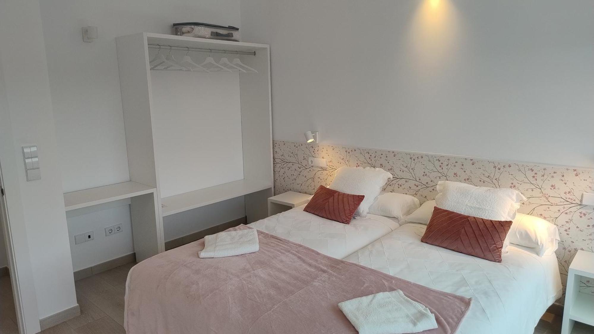 Casas Turisticas Lar Jardin - Parking Privado Σαντιάγο ντε Κομποστέλα Εξωτερικό φωτογραφία
