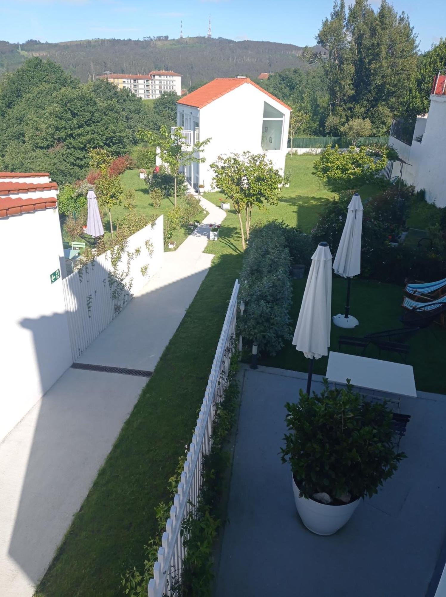Casas Turisticas Lar Jardin - Parking Privado Σαντιάγο ντε Κομποστέλα Εξωτερικό φωτογραφία